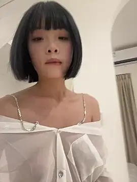 qiqi x online show from 01/14/26, 12:33