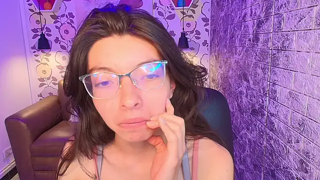 alllyson  online show from 10/01/25, 07:53