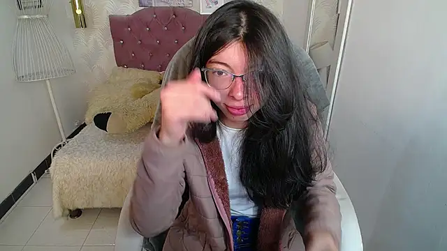 alllyson  online show from 10/21/25, 07:36