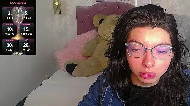 alllyson  online show from 11/21/25, 07:56