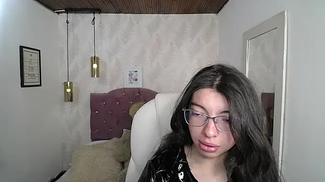 alllyson  online show from 12/17/25, 08:04