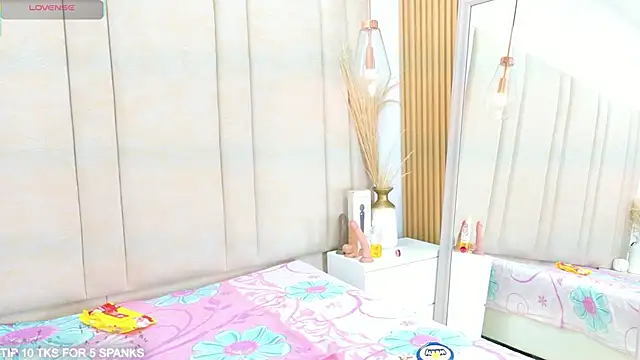 ChantalBlaiir online show from 12/22/25, 10:18