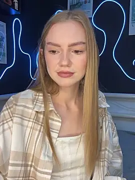 MilaMoone online show from 10/30/25, 10:49