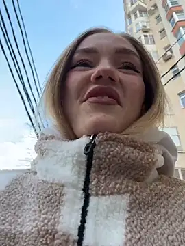 MilaMoone online show from 11/26/25, 11:44