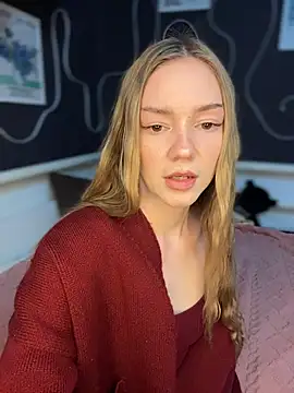 MilaMoone online show from 03/31/26, 10:48