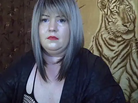 YuliiaSan online show from 12/17/25, 10:54