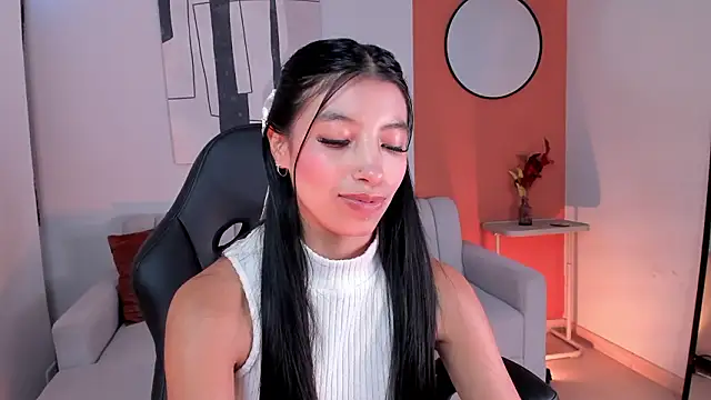 Tiffany Low online show from 03/13/26, 02:45