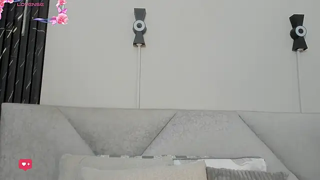 Naomi Rousse online show from 05/14/26, 01:18