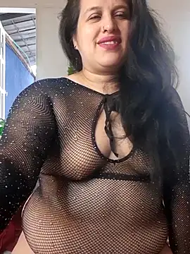 Snapshot of Andrea_secret_ chatting on 05/17/26, 02:24 Andrea secret online show from 05/17/26, 02:24