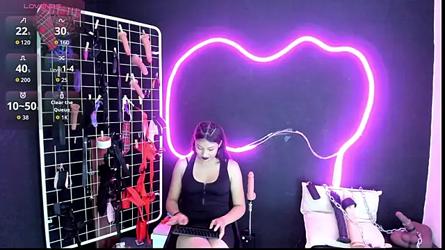 Snapshot of Mistress_Megan_BDSM chatting on 10/22/25, 07:13 Mistress Megan BDSM online show from 10/22/25, 07:13