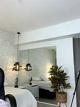 EMILIIA RICHTER   online show from 09/29/25, 07:08