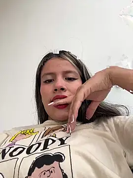 EMILIIA RICHTER   online show from 10/08/25, 06:38