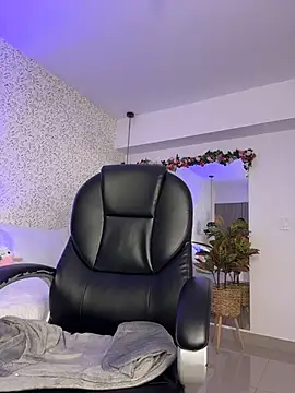 EMILIIA RICHTER   online show from 02/27/26, 07:47