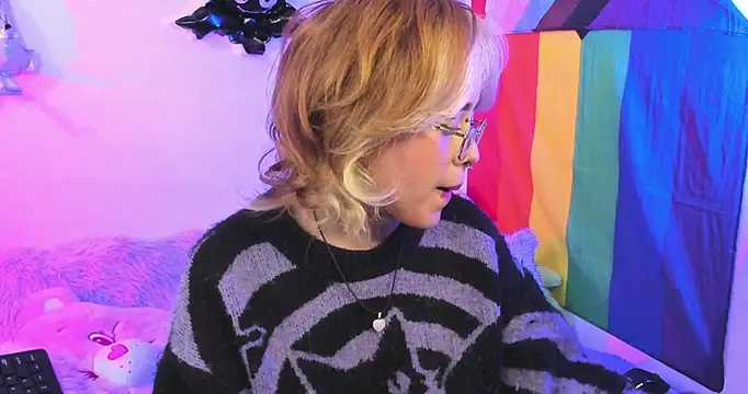 NekoWaifu online show from 10/21/25, 01:12