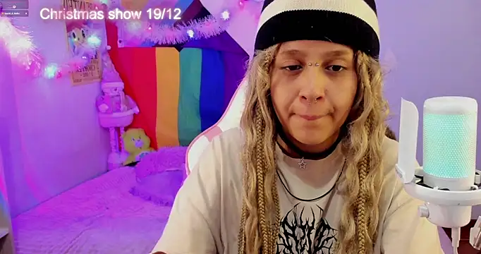 NekoWaifu online show from 12/17/25, 01:50