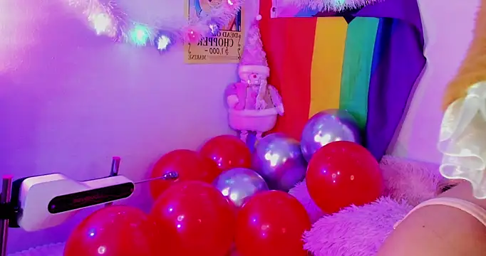 NekoWaifu online show from 12/19/25, 02:46