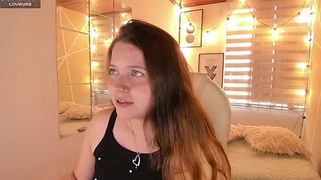 sophiee09  online show from 03/24/26, 08:03