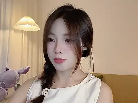 Meng 777 online show from 09/21/25, 10:17