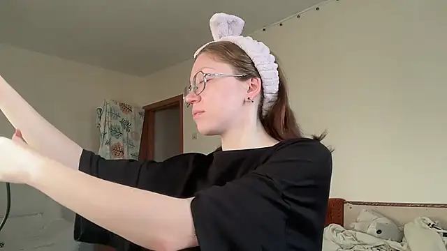 MargarettNewbie online show from 10/04/25, 04:21