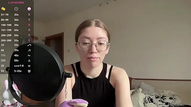 MargarettNewbie online show from 10/24/25, 04:31