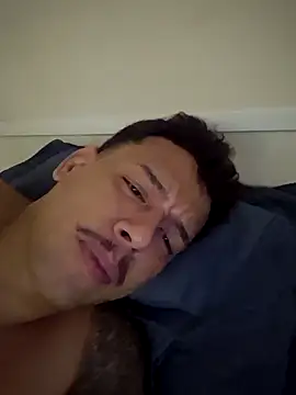 maicon9339 online show from 10/27/25, 05:22