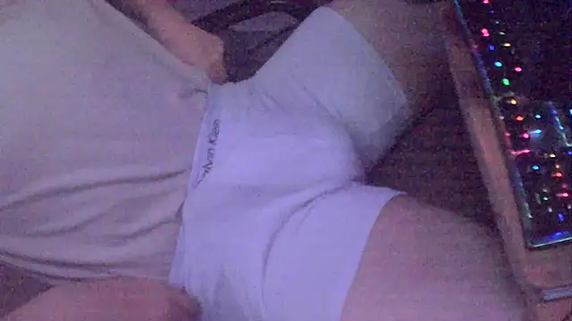 xderox318 online show from 11/19/25, 10:32