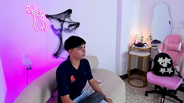 Peter chase online show from 10/15/25, 06:19