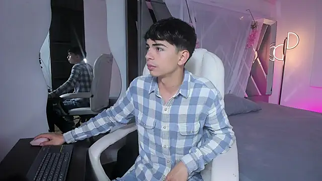 Peter chase online show from 11/06/25, 01:12