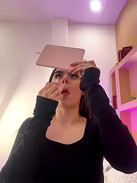 SofiaFontaiine online show from 10/25/25, 03:58