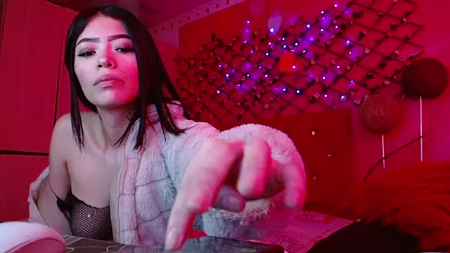 Snapshot of Zoe_kler chatting on 11/04/25, 07:46 Zoe kler online show from 11/04/25, 07:46