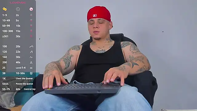 denis munera online show from 09/28/25, 12:54