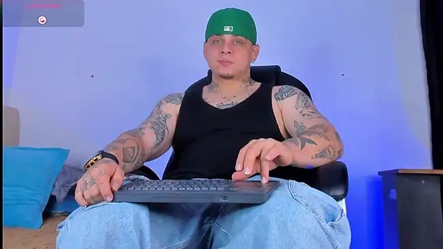 denis munera online show from 10/12/25, 02:38