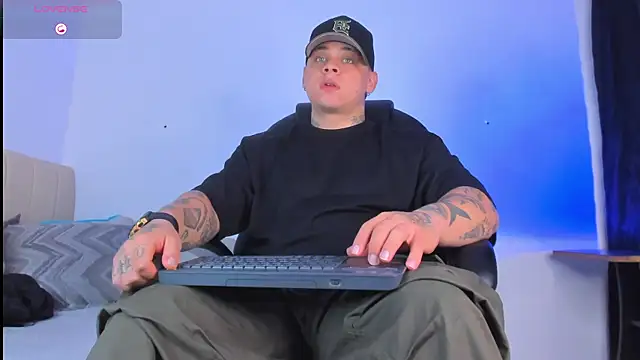 denis munera online show from 10/17/25, 11:57