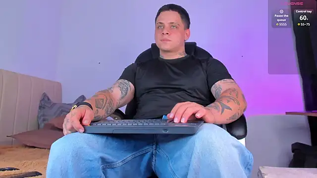 denis munera online show from 10/29/25, 01:46