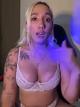 Isa klein online show from 10/05/25, 04:22