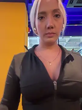 Isa klein online show from 10/08/25, 09:56