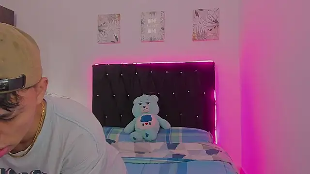 Zacktorres  online show from 09/27/25, 10:48