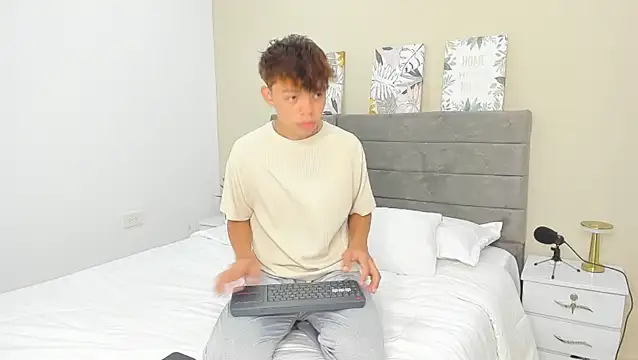 Zacktorres  online show from 12/16/25, 10:26