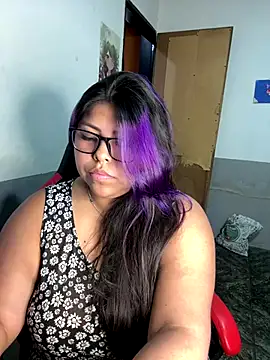 Lunarebelde online show from 12/22/25, 01:57