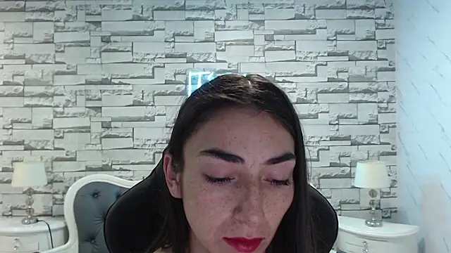 Maily a  online show from 10/11/25, 03:06