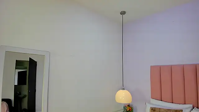 Amy Ferreira online show from 11/09/25, 03:05