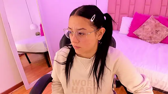 Amy Ferreira online show from 01/07/26, 04:04