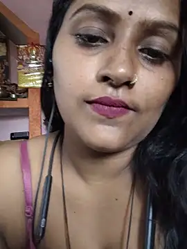 Snapshot of Jasmine_Januja chatting on 05/26/26, 02:40 Jasmine Januja online show from 05/26/26, 02:40