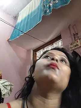 Snapshot of Jasmine_Januja chatting on 06/25/26, 02:11 Jasmine Januja online show from 06/25/26, 02:11