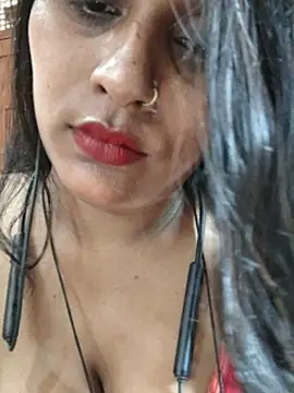 Snapshot of Jasmine_Januja chatting on 06/25/26, 05:12 Jasmine Januja online show from 06/25/26, 05:12