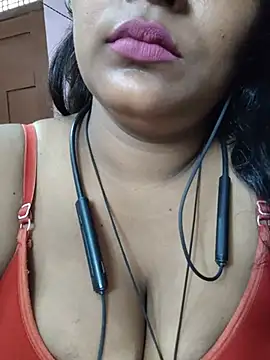Snapshot of Jasmine_Januja chatting on 07/14/26, 01:52 Jasmine Januja online show from 07/14/26, 01:52