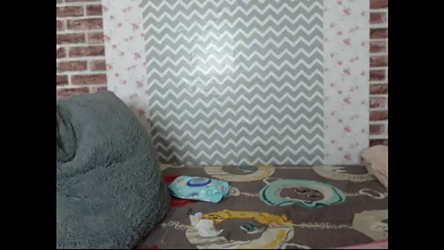 KaMila M00N online show from 10/18/25, 04:19