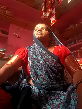 Snapshot of Sh_kiyara chatting on 09/19/25, 01:40 Sh kiyara online show from 09/19/25, 01:40