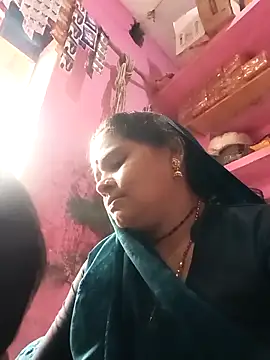 Snapshot of Sh_kiyara chatting on 09/20/25, 01:17 Sh kiyara online show from 09/20/25, 01:17