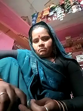 Snapshot of Sh_kiyara chatting on 09/24/25, 12:47 Sh kiyara online show from 09/24/25, 12:47